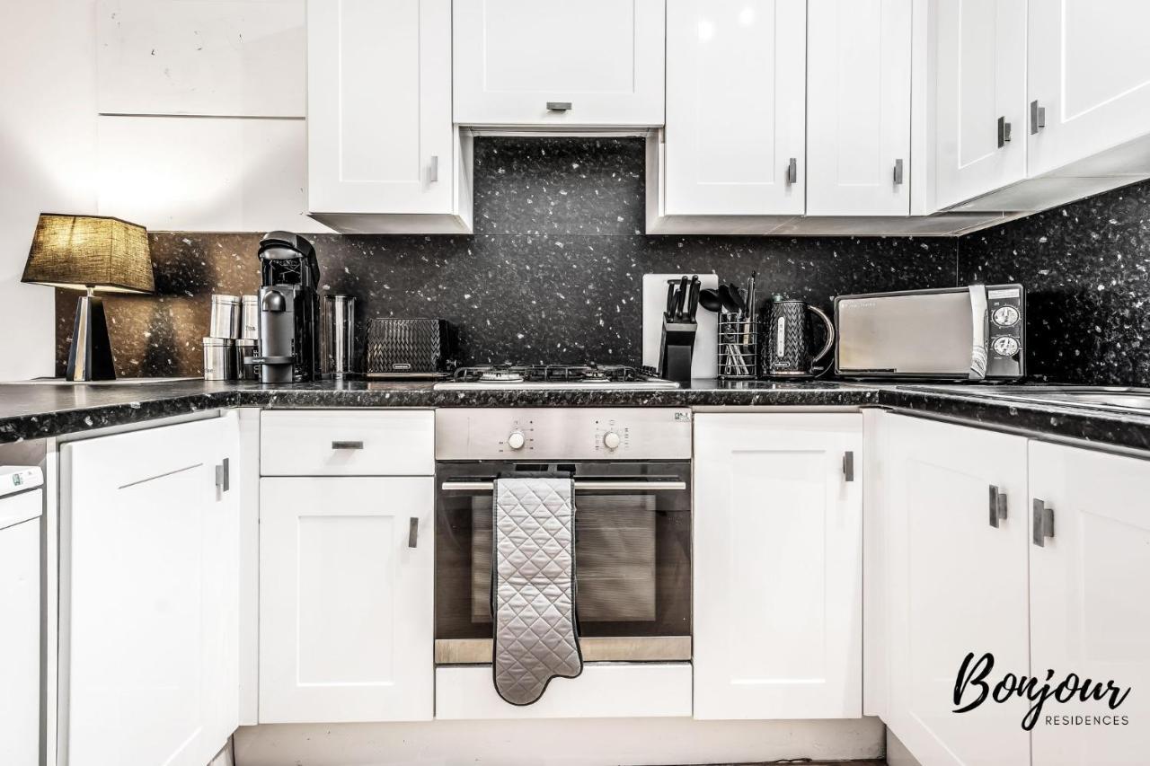 Cosy Grassmarket 2Br-1Ba - Newly Decorated! By Bonjour Residences אדינבורו מראה חיצוני תמונה