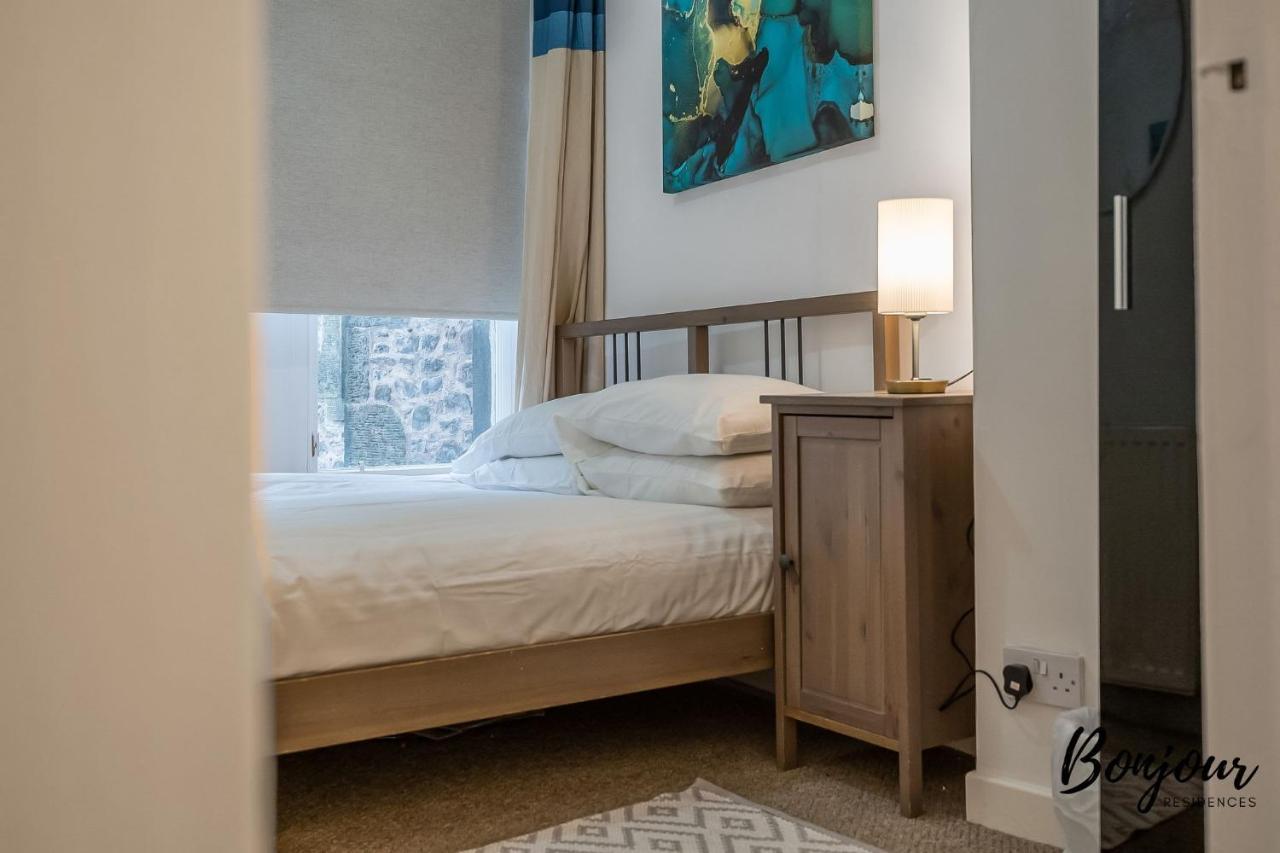 Cosy Grassmarket 2Br-1Ba - Newly Decorated! By Bonjour Residences אדינבורו מראה חיצוני תמונה