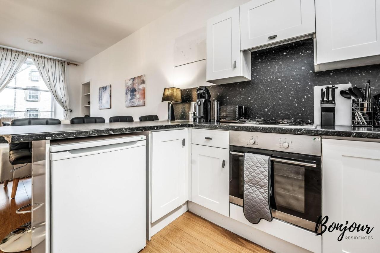 Cosy Grassmarket 2Br-1Ba - Newly Decorated! By Bonjour Residences אדינבורו מראה חיצוני תמונה