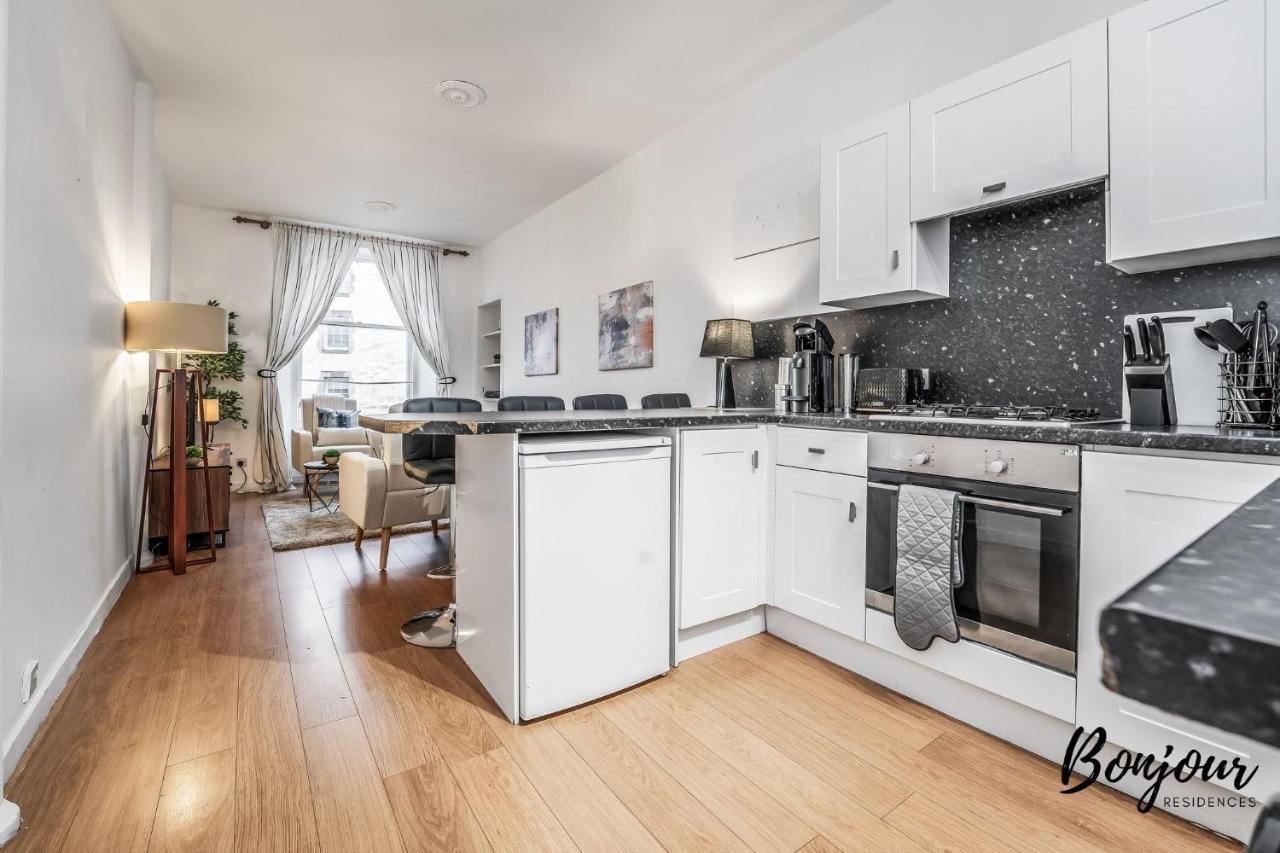 Cosy Grassmarket 2Br-1Ba - Newly Decorated! By Bonjour Residences אדינבורו מראה חיצוני תמונה