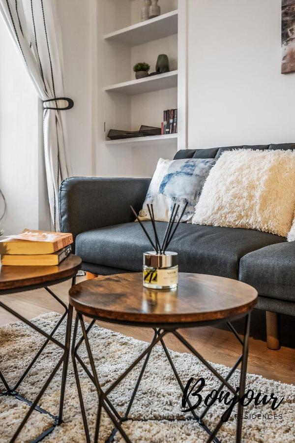 Cosy Grassmarket 2Br-1Ba - Newly Decorated! By Bonjour Residences אדינבורו מראה חיצוני תמונה